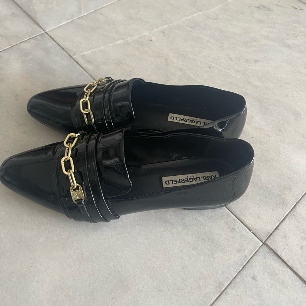 Beautiful Karl Lagerfeld flat shoes perfectly for work